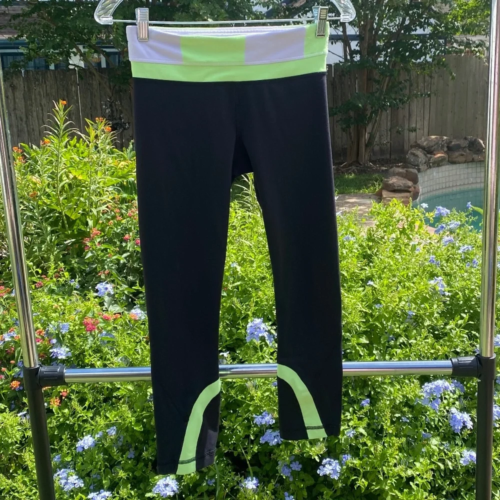 *SOLD* - Lululemon leggings Girls Sz 12/14/16 - Picture 1 of 9